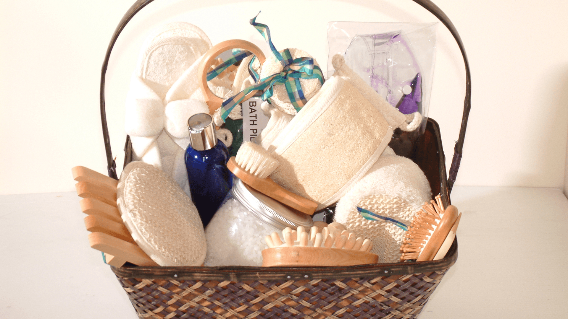 3 Perfectly Practical Gifts for New Parents - NORSU-ORGANIC