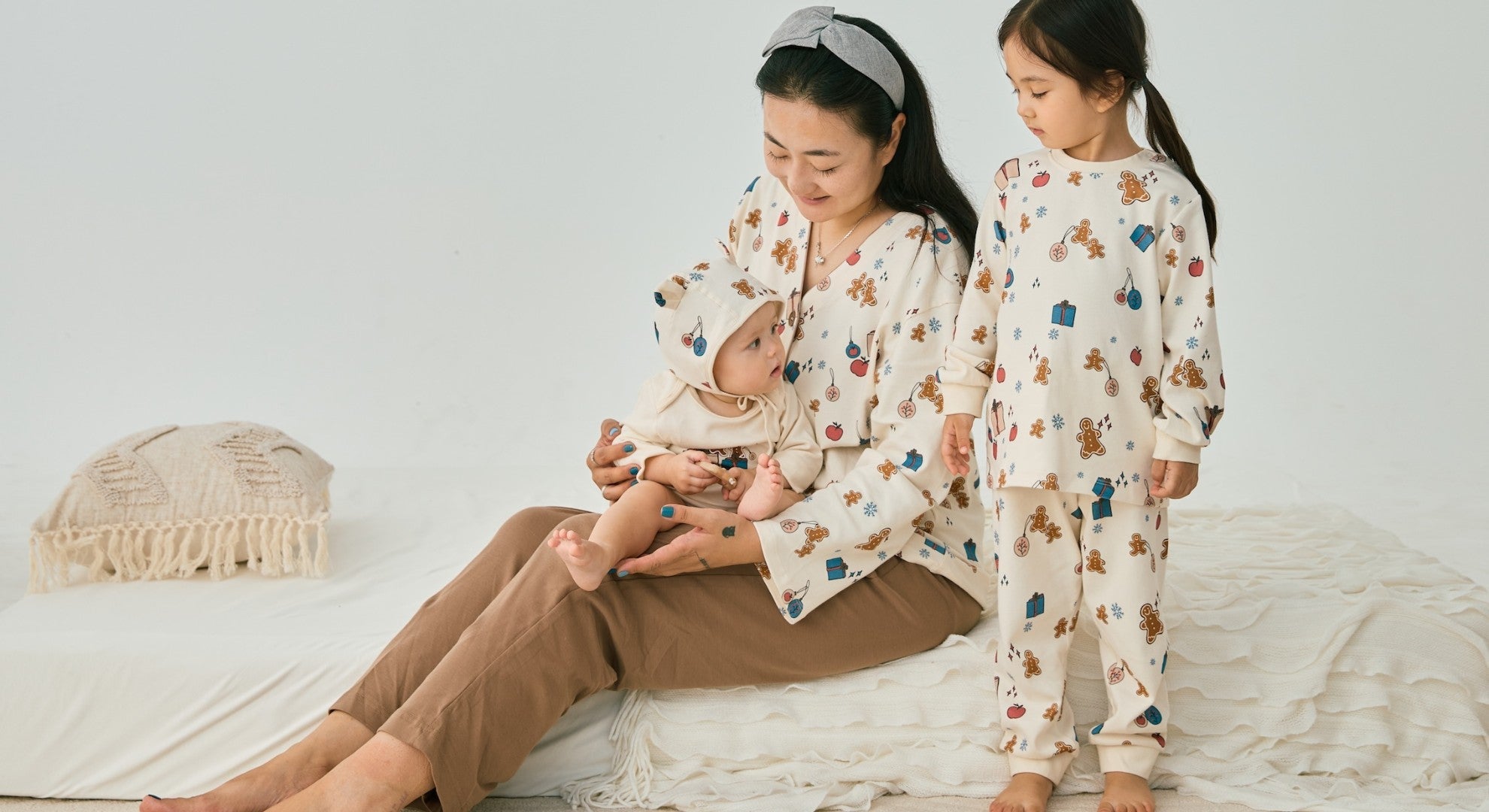 Our mommy&me collection is made with organic material and gives a matching outfit to both you and your little one. Adult size Small to Large. Kids size 12 months to 5T