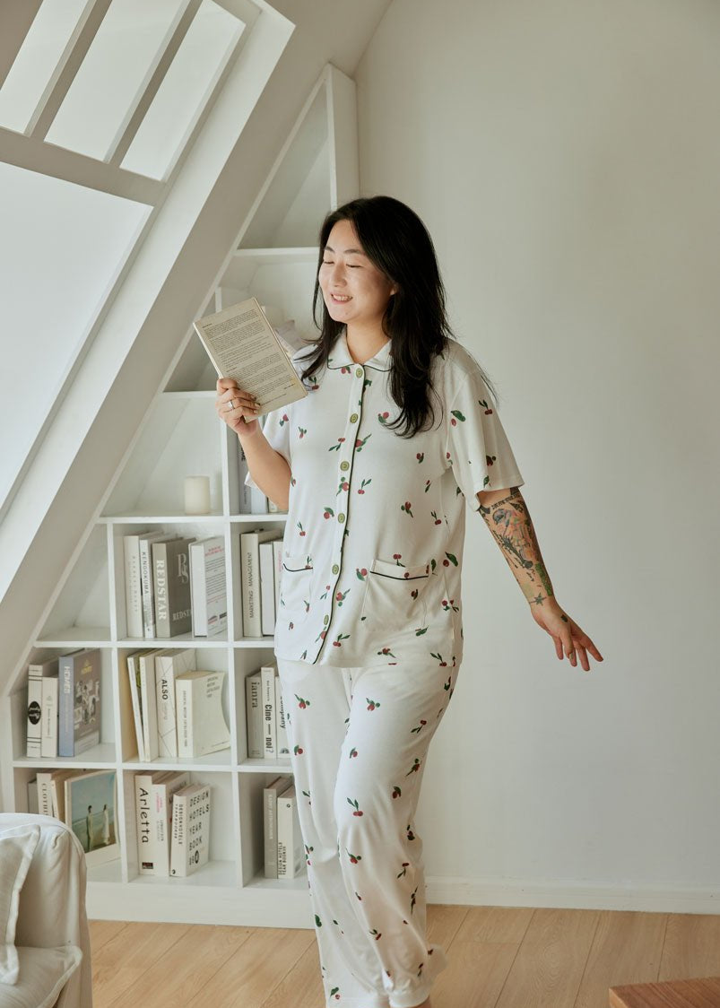 mom is reading a book